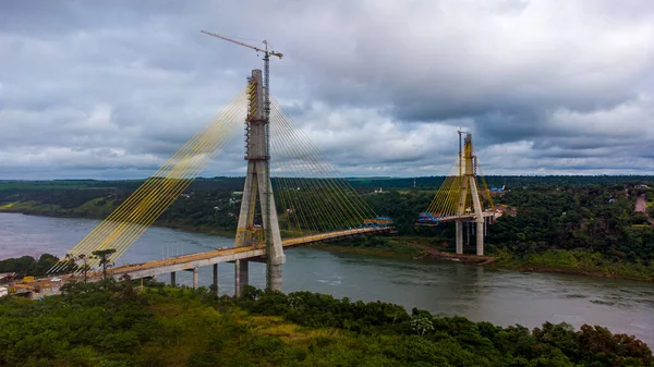 Uluslararası Entegrasyon Köprüsü inşaatı - Brezilya x Paraguay - Haziran 07, 2022. Yüksek kalite fotoğraf
