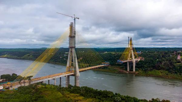 Uluslararası Entegrasyon Köprüsü inşaatı - Brezilya x Paraguay - Haziran 07, 2022. Yüksek kalite fotoğraf