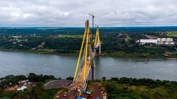 Uluslararası Entegrasyon Köprüsü inşaatı - Brezilya x Paraguay - Haziran 07, 2022. Yüksek kalite fotoğraf