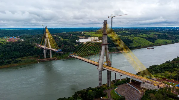 Uluslararası Entegrasyon Köprüsü inşaatı - Brezilya x Paraguay - Haziran 07, 2022. Yüksek kalite fotoğraf