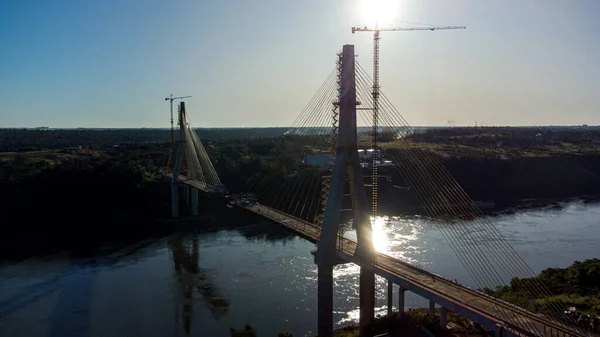 Uluslararası Entegrasyon Köprüsü inşaatı - Brezilya x Paraguay - 29 Haziran 2022. Yüksek kalite fotoğraf