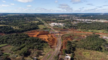Foz do Iguacu, Parana, Brezilya 06 Mayıs 2022 Avenida das Cataratas 'taki çalışmaların havadan görüntüsü. Yüksek kalite fotoğraf