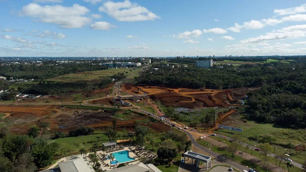 Foz do Iguacu, Parana, Brezilya 06 Mayıs 2022 Avenida das Cataratas 'taki çalışmaların havadan görüntüsü. Yüksek kalite fotoğraf