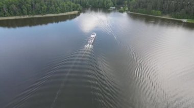 Augustow 'dan Necko Gölü' ne giden yolcu gemilerindeki İHA 'nın görüntüsü..
