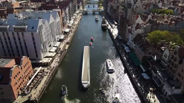 Pemandangan Dari Drone Kota Tua Gdansk Sungai Motlawa — Stok Video