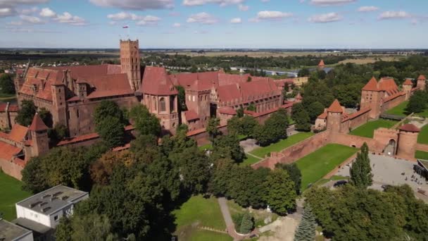 Güneşli Bir Sonbahar Gününde Malbork Taki Ortaçağ Tötonik Şatosu Ndaki — Stok video