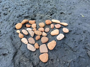 Terceira Adası 'ndan küçük çakıl taşları. Mayıs 2022.