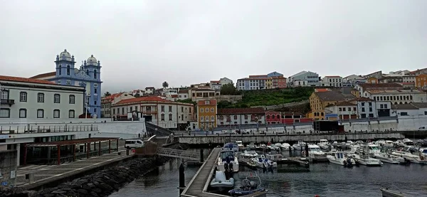 Cityscape Fotografie Ostrova Terceira Oblačného Počasí Čísla Aut Reklama Jsou — Stock fotografie