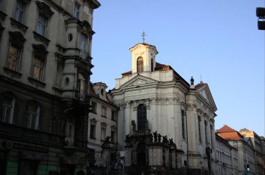 Eski Prag 'daki kilise. 