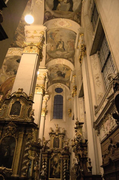 Інтер Собору Прага Чехія — стокове фото
