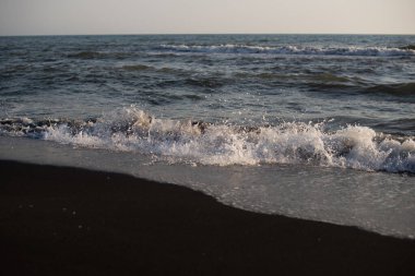 Ureki, Georgia, kumsalda siyah kum