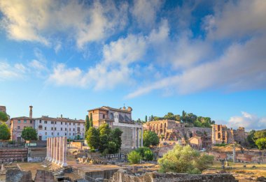 Roma Forumu 'nun Roma, İtalya' daki Palatine Tepesi 'ne yönelik görüntüsü.