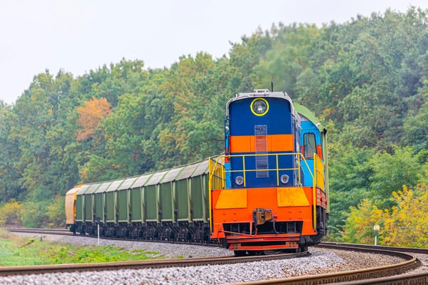 Mozdony Gabonával Megrakott Szekereket Húz Liftből Vasútállomásra Nyári Esti Világítás — Stock Fotó