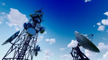 İletişim radar üssü tarafından sinyal iletiliyor.