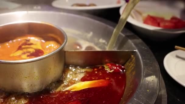 Chinese Keuken Chili Hot Pot — Stockvideo
