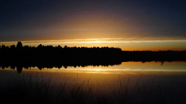 Günbatımındaki manzara tıpatıp aynıydı