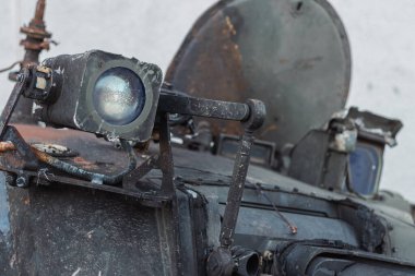 Rusya ve Ukrayna arasındaki savaş. Savaşın sonuçları, Rus ordusunun harap edilmiş askeri teçhizatı. Askeri teçhizat kalıntıları. Yakın plan.