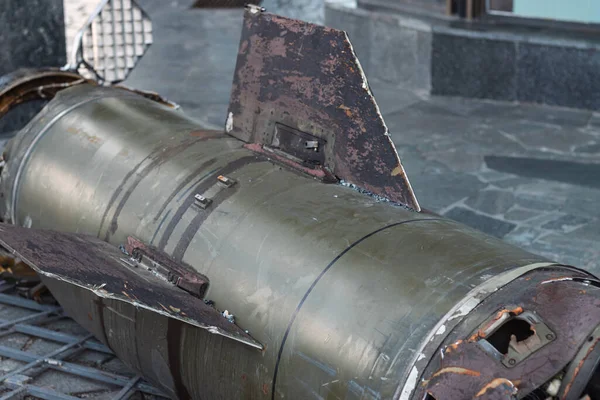 Rusya ve Ukrayna arasındaki savaş. Savaşın sonuçları, Rus ordusunun harap edilmiş askeri teçhizatı. Askeri teçhizat kalıntıları. Yakın plan.