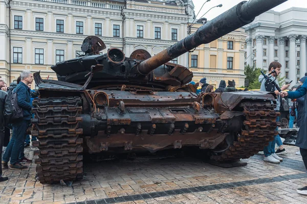 Kyiv Ukrajina Květen 2022 Zničené Spálené Tanky Další Vojenské Vybavení — Stock fotografie