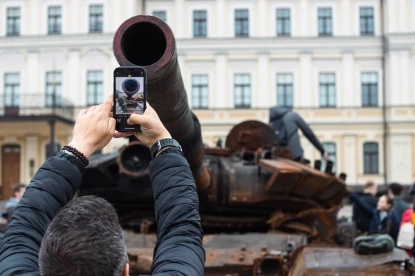 Kyiv Ukrajina Květen 2022 Zničené Spálené Tanky Další Vojenské Vybavení — Stock fotografie