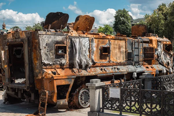 Kyiv Ucrania Junio 2022 Destruidos Quemados Tanques Otros Equipos Militares — Foto de Stock