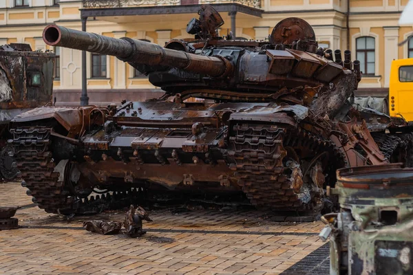 Destroyed Russian Tank Rain Rusty Broken Military Equipment Rain — Stock fotografie