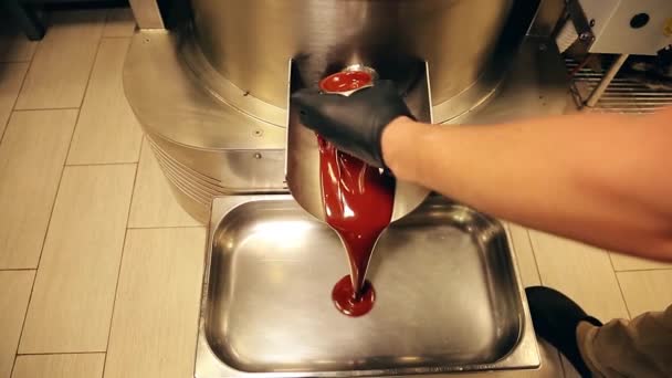 Chocolate Factory How Craft Chocolate Made Hot Chocolate Poured Tap — Vídeo de Stock