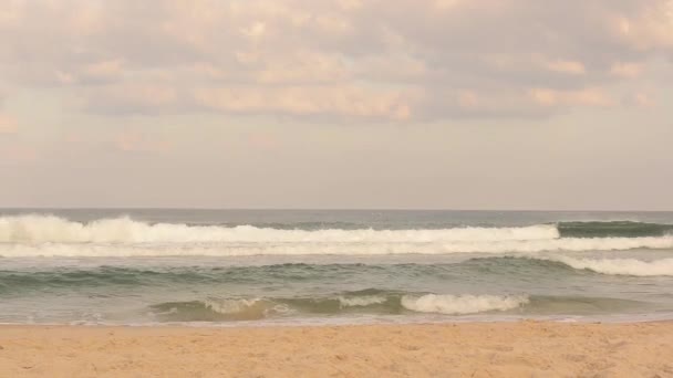 Sea Waves Bounding Black Flags Storm Shore Israel — стоковое видео