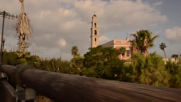 聖ペテルス教会Jaffaスライダーを撮影しました イスラエルだ テルアビブ 朝の光線の教会 カトリック教会 — ストック動画