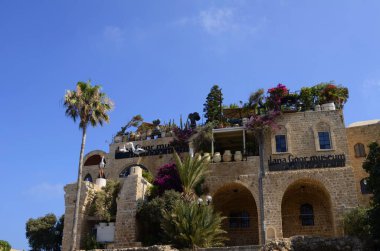 Antik Jaffa sokakları. Sarı taş ve Arap binaları. İsmail. Jaffa Tel Aviv Temmuz 2022