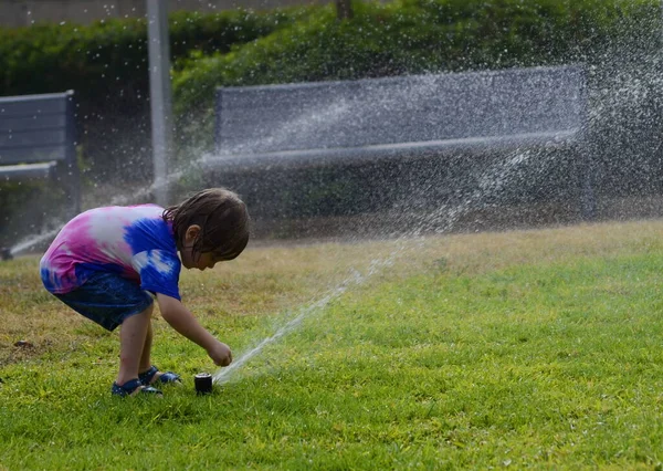 Little Boy Playing Garden Sprinkler Preschooler Boy Running Jumping Summer — Stockfoto