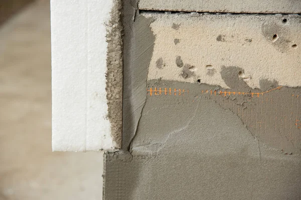 Ściana Domu Sztywnym Arkuszem Styropianowym Nowoczesna Technologia Budowy Renowacji Oszczędzania — Zdjęcie stockowe