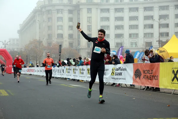 Bucharest Romania Ottobre 2021 Gli Atleti Gareggiano Alla Maratona Bucarest — Foto Stock