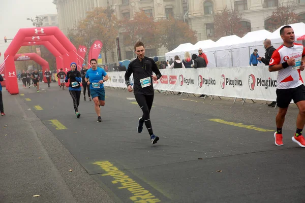 Bucharest Romania Ottobre 2021 Gli Atleti Gareggiano Alla Maratona Bucarest — Foto Stock