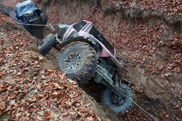 Sarata Monteoru Rumänien November 2021 Ein Geländewagen Einer Schlucht Nimmt — Stockfoto