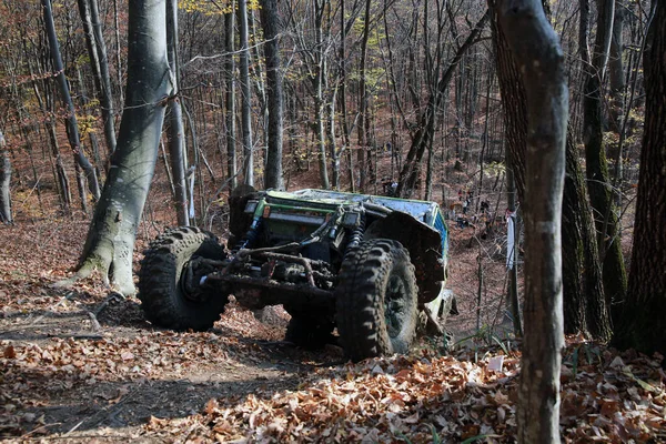 Sarata Monteoru Rumänien November 2021 Ein Geländewagen Einer Schlucht Nimmt — Stockfoto