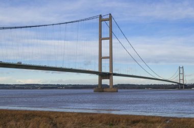 Humber Suspension Bridge, crossing the River Humber Estuary, Between North Lincolnshire and East Yorkshire, England, UK