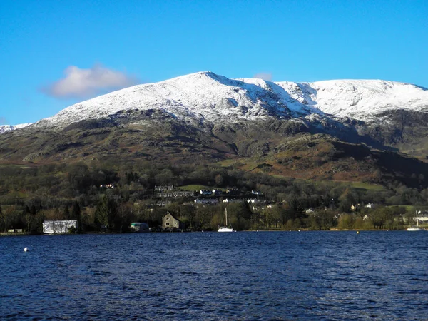 Dağların güzel manzarası