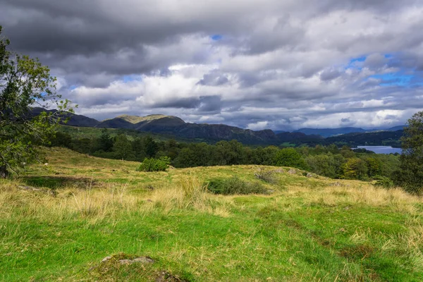 Blick Auf Das Englische Lake District Mit Dramatischem Himmel Bergen — Stockfoto