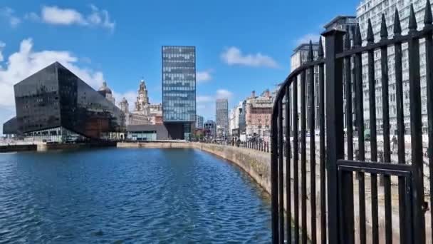 Liverpool Storbritannien Maj 2022 Modern Och Klassisk Arkitektur Avslöjas Vid — Stockvideo