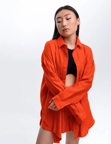 Beautiful Asian Girl Orange Linen Casual Suit Posing White Wall — Foto Stock