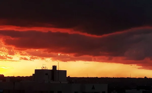 Anoitecer no Cerrado uma noite linda