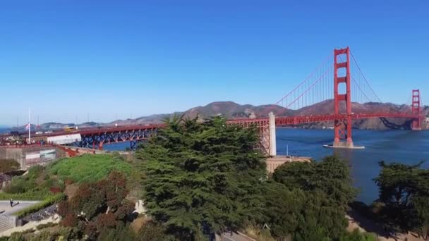 旧金山金门大桥的空中拍摄 — 图库视频影像