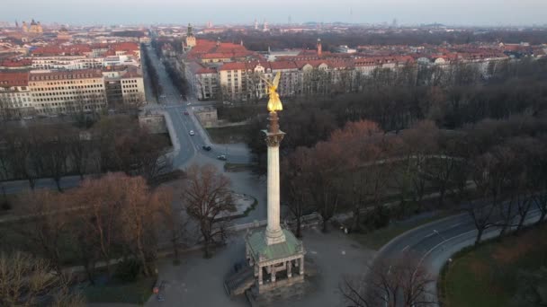 Niesamowita Mucha Anioła Pokoju Monachium Niemcy Widokiem Centrum Miasta Frauenkirche — Wideo stockowe