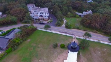 Oak Bluffs, Martha 's Vineyard, ABD' deki East Chop Deniz fenerinin hava görüntüleri