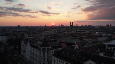 Münih şehir merkezinin hava görüntüsü. Skyline, Frauenkirche, Almanya
