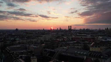 Münih şehir merkezinin hava görüntüsü. Skyline, Frauenkirche, Almanya