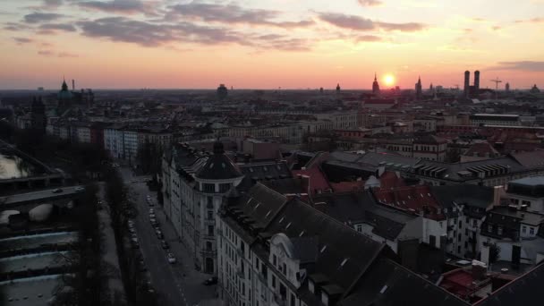 Аэросъемка Центра Мюнхена Skyline Фешенкирхе Германия — стоковое видео