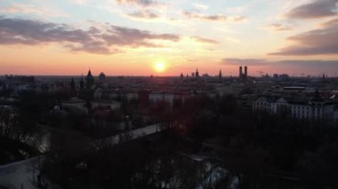 Münih şehir merkezinin hava görüntüsü. Skyline, Frauenkirche, Almanya