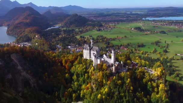 Zdjęcie Lotnicze Pięknego Zamku Neuschwanstein Bayern Niemcy — Wideo stockowe